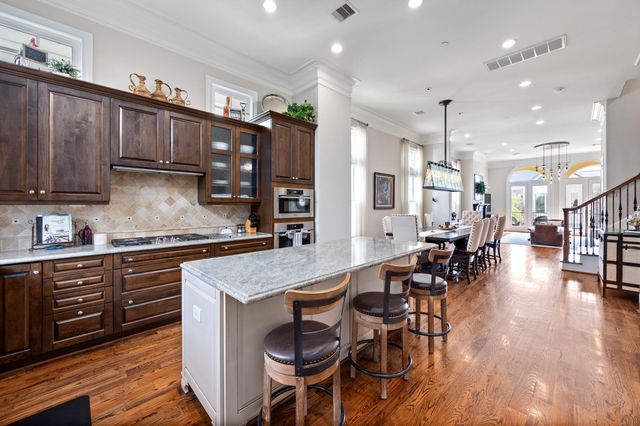 1230 W Bell Street, Houston, TX 77019