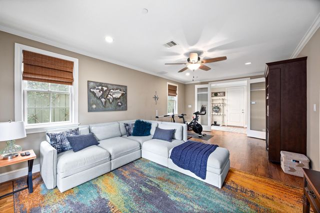 1230 W Bell Street, Houston, TX 77019