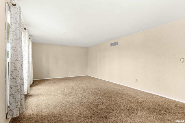 1302 JEFFERSON Street, Pekin, IL 61554