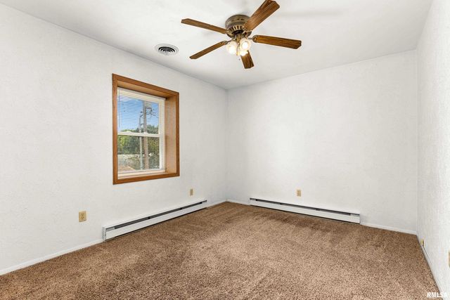 1302 JEFFERSON Street, Pekin, IL 61554
