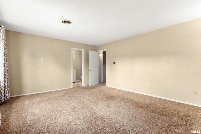 1302 JEFFERSON Street, Pekin, IL 61554
