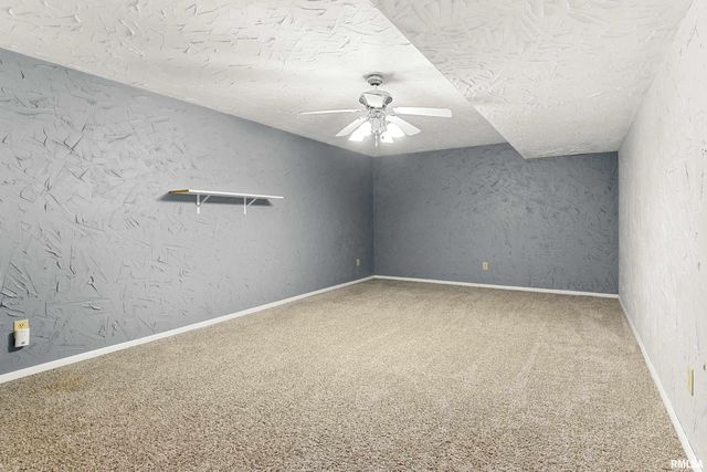 1302 JEFFERSON Street, Pekin, IL 61554