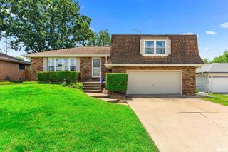 1302 JEFFERSON Street, Pekin, IL 61554