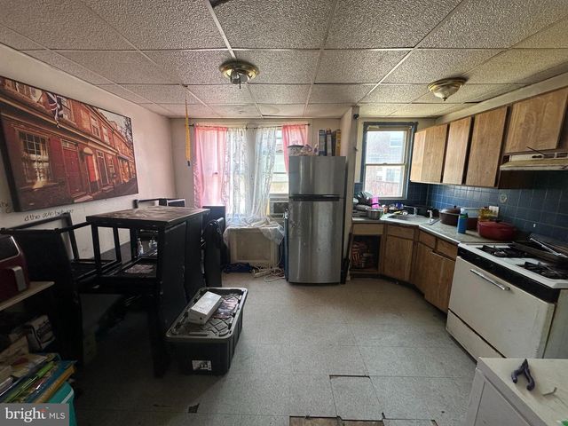 2133 SHALLCROSS ST, Philadelphia, PA 19124