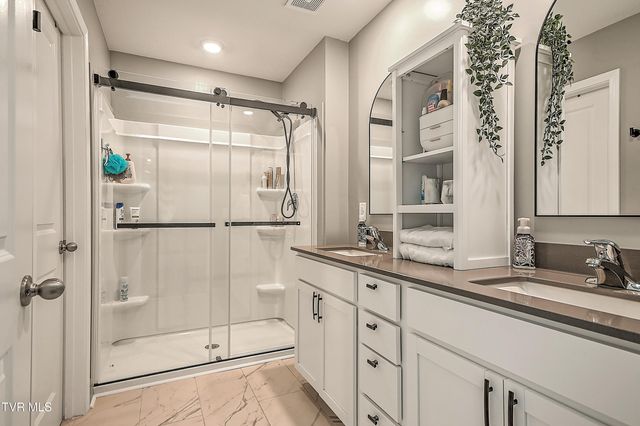 2552 Bridgeforth Crossing, Kingsport, TN 37664