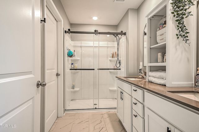 2552 Bridgeforth Crossing, Kingsport, TN 37664