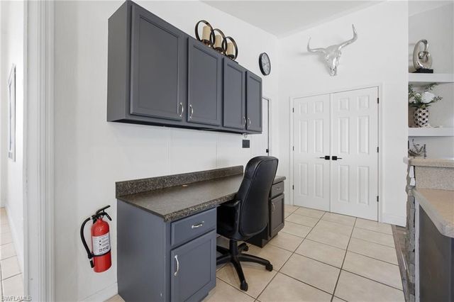 402 SW 28th ST, Cape Coral, FL 33914