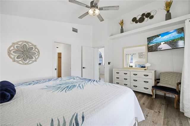 402 SW 28th ST, Cape Coral, FL 33914