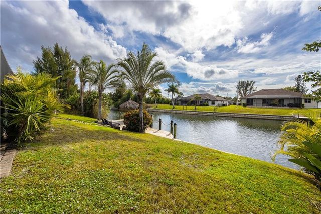 402 SW 28th ST, Cape Coral, FL 33914