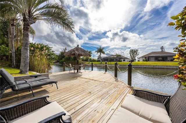 402 SW 28th ST, Cape Coral, FL 33914