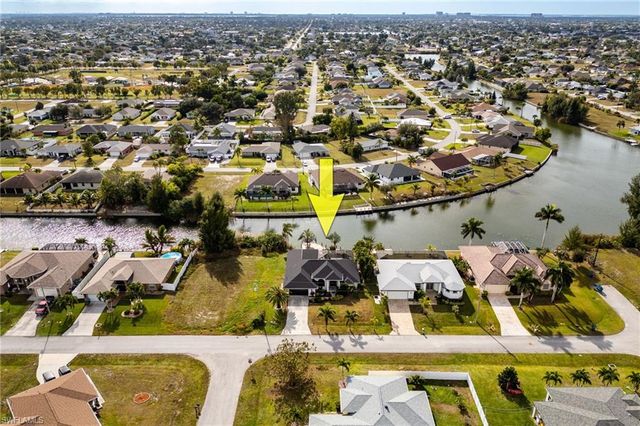 402 SW 28th ST, Cape Coral, FL 33914