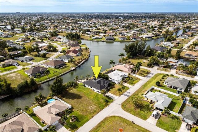 402 SW 28th ST, Cape Coral, FL 33914