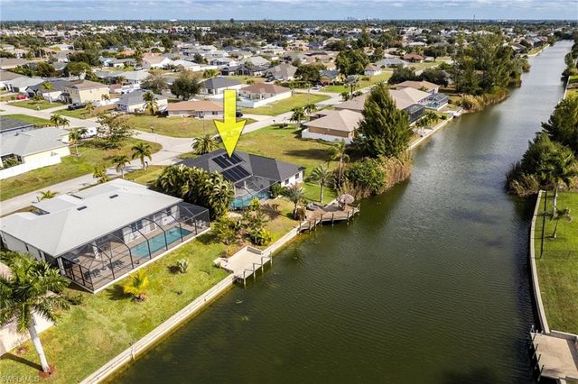 402 SW 28th ST, Cape Coral, FL 33914