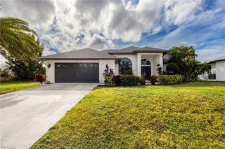 402 SW 28th ST, Cape Coral, FL 33914