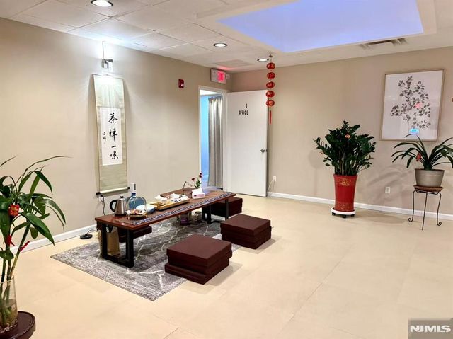 400 Bergen Boulevard, Palisades Park, NJ 07650