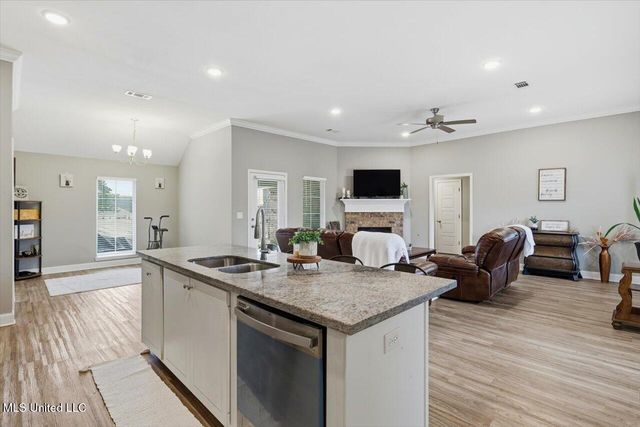 608 Westfield Drive, Pearl, MS 39208