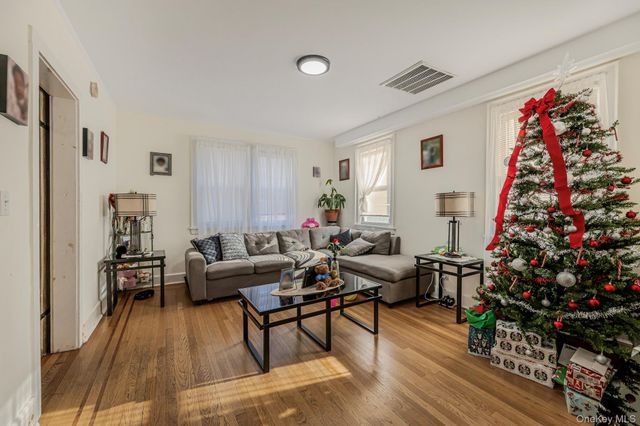 168 Stephenson Boulevard, New Rochelle, NY 10801