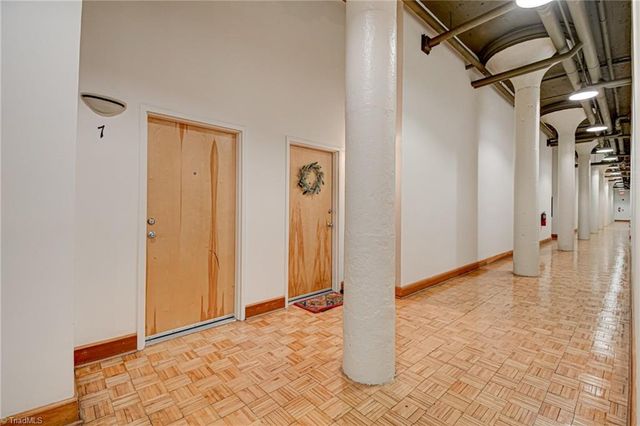 101 N Chestnut Street 7, Winston-salem, NC 27101