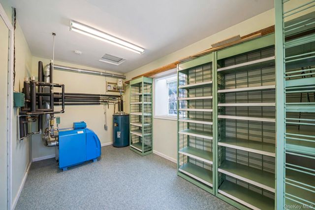 90 Haven Lane, Levittown, NY 11756