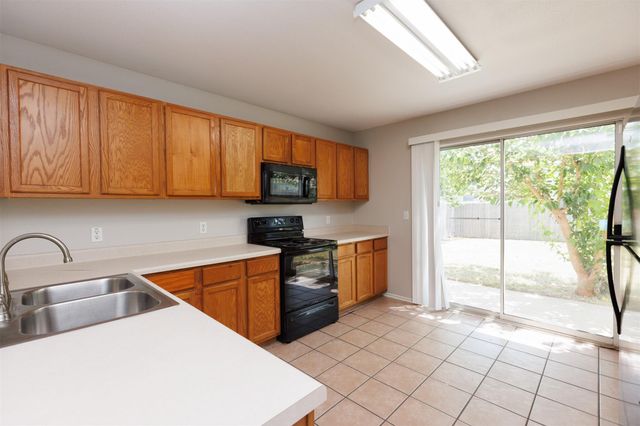 12625 Campana DR, Del Valle, TX 78617