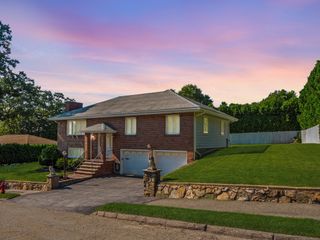 15 Nixon Ln, Stoneham, MA 02180