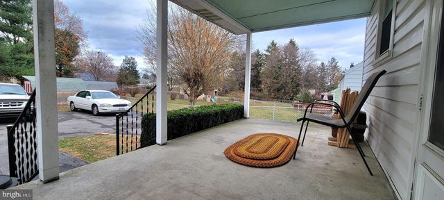 221 DEVONSHIRE RD, Hagerstown, MD 21740