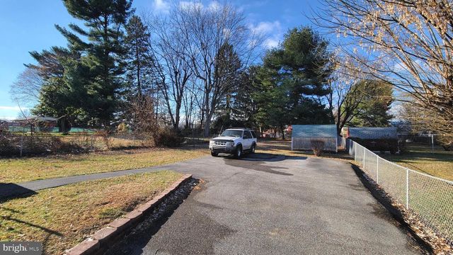 221 DEVONSHIRE RD, Hagerstown, MD 21740