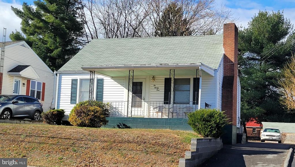 221 DEVONSHIRE RD, Hagerstown, MD 21740