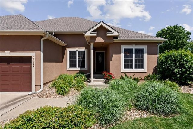 6989 141st Street, Basehor, KS 66007