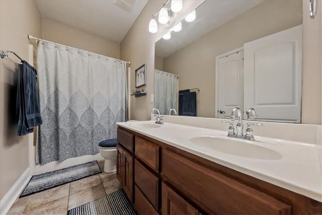 6989 141st Street, Basehor, KS 66007