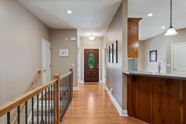 6989 141st Street, Basehor, KS 66007