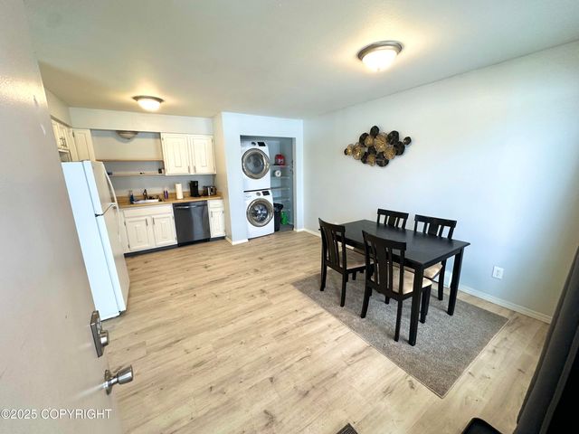 2808 Iris Drive, Anchorage, AK 99517