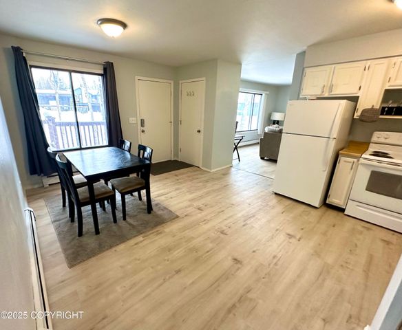2808 Iris Drive, Anchorage, AK 99517