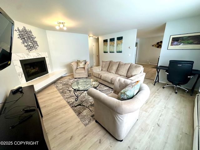 2808 Iris Drive, Anchorage, AK 99517