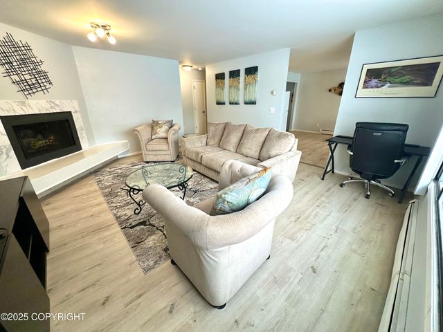 2808 Iris Drive, Anchorage, AK 99517