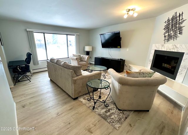 2808 Iris Drive, Anchorage, AK 99517