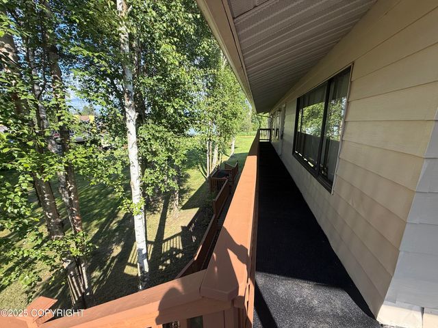 2808 Iris Drive, Anchorage, AK 99517