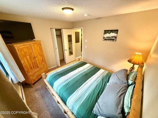 2808 Iris Drive, Anchorage, AK 99517