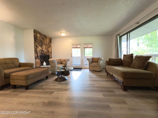 2808 Iris Drive, Anchorage, AK 99517