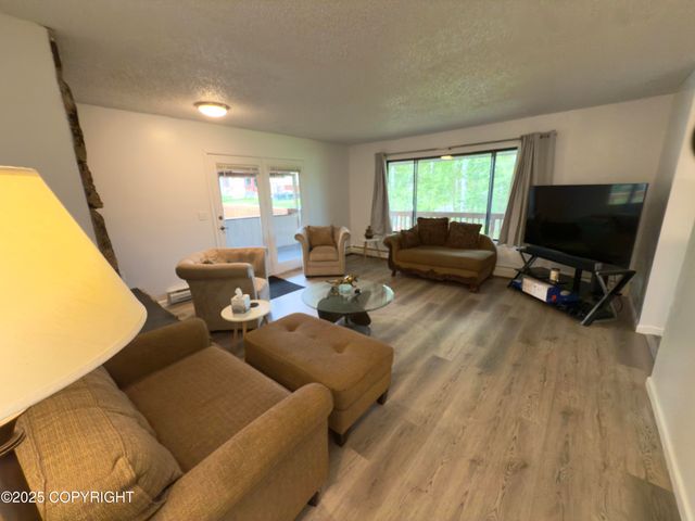 2808 Iris Drive, Anchorage, AK 99517