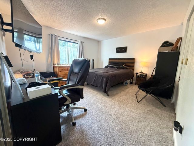 2808 Iris Drive, Anchorage, AK 99517