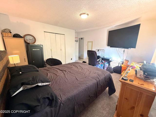 2808 Iris Drive, Anchorage, AK 99517