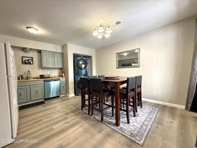 2808 Iris Drive, Anchorage, AK 99517