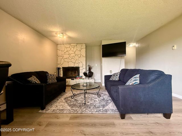 2808 Iris Drive, Anchorage, AK 99517