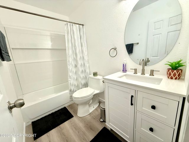 2808 Iris Drive, Anchorage, AK 99517