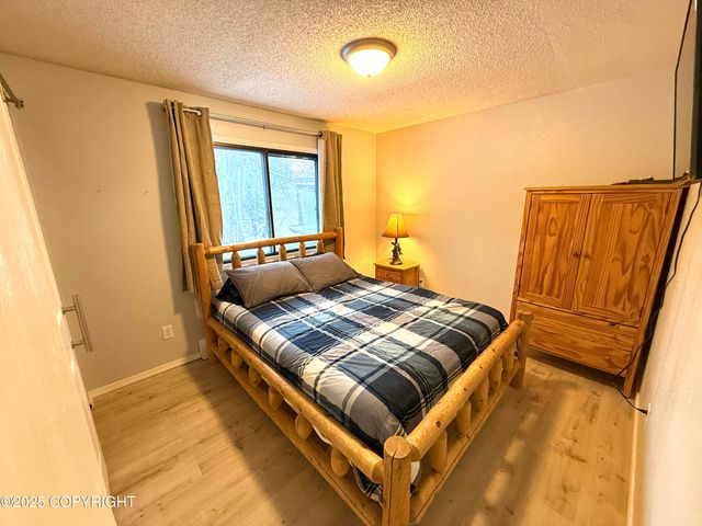 2808 Iris Drive, Anchorage, AK 99517