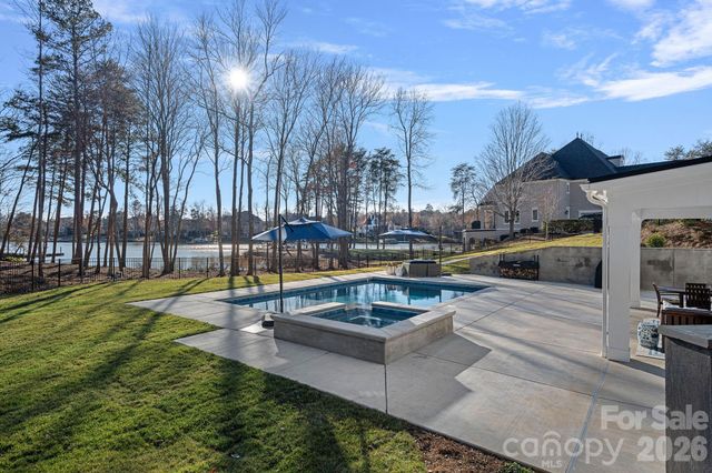 111 Kent Court, Mooresville, NC 28117