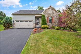 156 Shaker Heights, Camillus, NY 13031