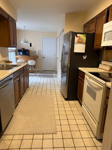 494 Ferndale Lane, Prospect Heights, IL 60070