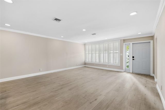 2000 NE 17 Court, Fort Lauderdale, FL 33304